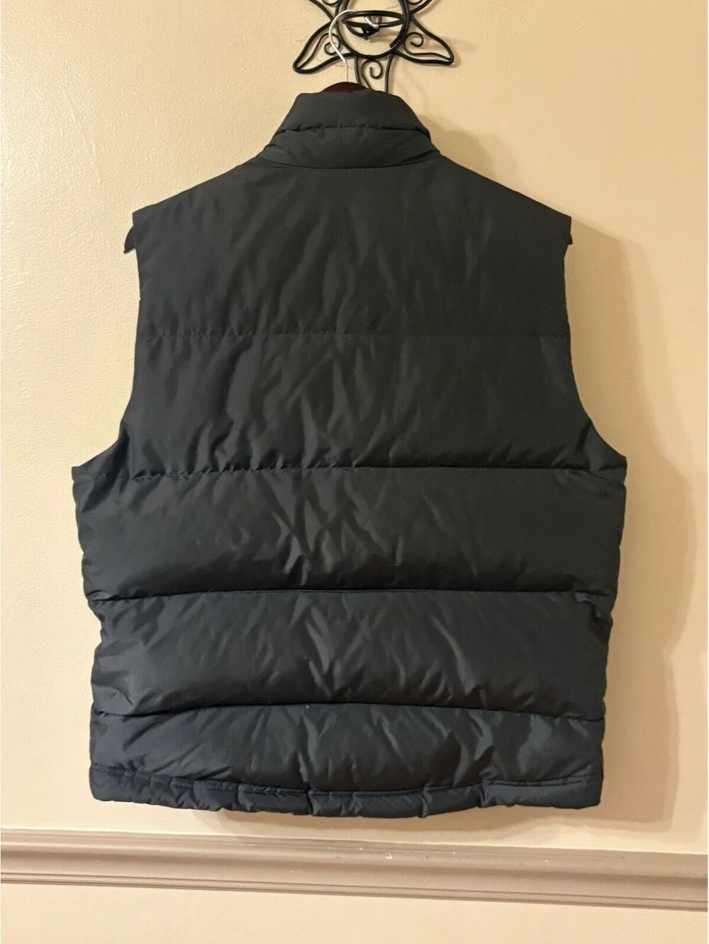 J CREW Expedition Down Puffer Vest Men’s Size M Pockets Dark Green EUC